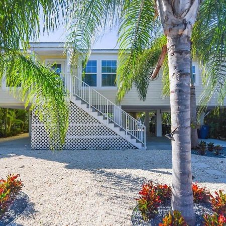Loggerhead Lagoon - Modern Waterfront Home Pirates Cove Exterior photo