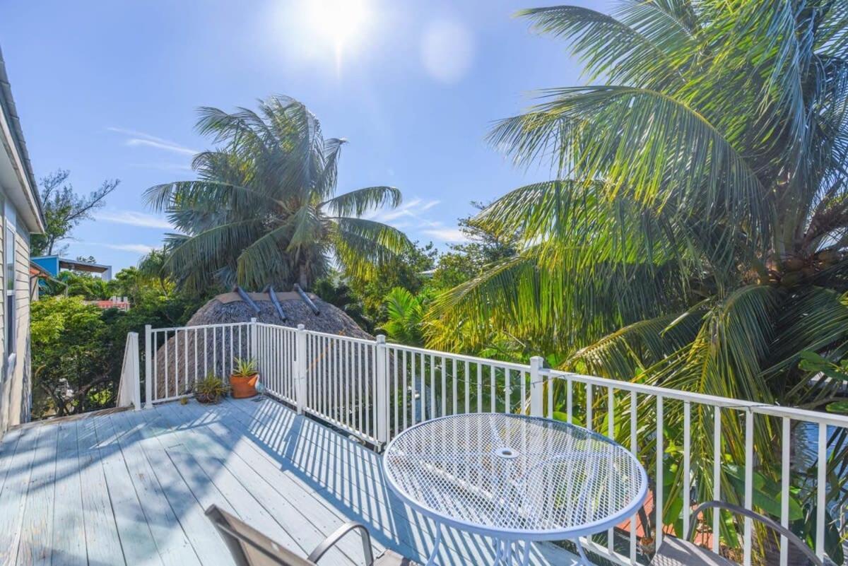 Loggerhead Lagoon - Modern Waterfront Home Pirates Cove Exterior photo
