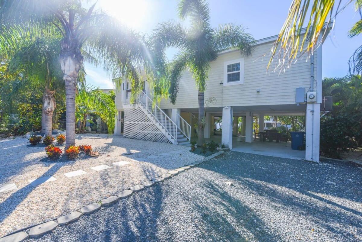 Loggerhead Lagoon - Modern Waterfront Home Pirates Cove Exterior photo